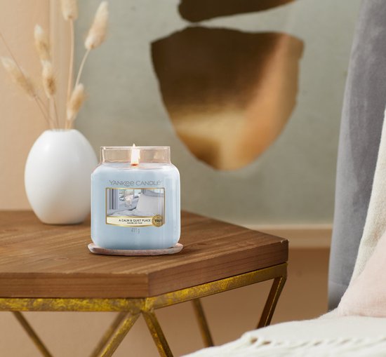 Yankee Candle Medium Jar Geurkaars A Calm and Quiet Place bol