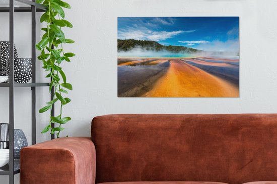 Une route jaune menant au geyser dans le parc national de Yellowstone toile 90x60 cm - Tirage photo sur toile (Décoration murale salon / chambre)