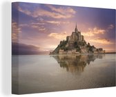 Canvas Schilderij Le Mont-Saint-Michel weerspiegelt in het water - 30x20 cm - Wanddecoratie