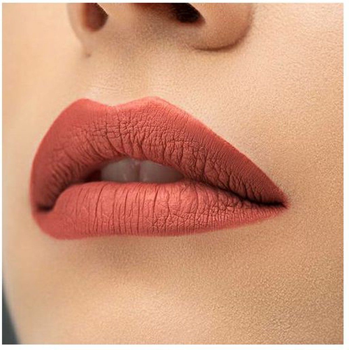 Tinktura - Babylon - Vloeibare Lippenstift - Liquid Matte Lipstick- Donker roze kleur - Vegan - Parabeenvrij - Natuurlijk