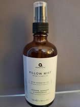 pillow mist lavendel - kussenspray- etherische olie lavendel - mandarijn - sandelhout -lavendel spray -kalmerende spray- natuurlijk middel om makkelijk in te slapen - 100 ml -