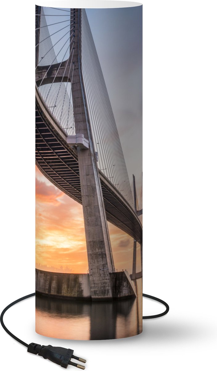 Lamp - Nachtlampje - Tafellamp slaapkamer - Lissabon - Brug - Zonsondergang - 60 cm hoog - Ø19.1 cm - Inclusief LED lamp