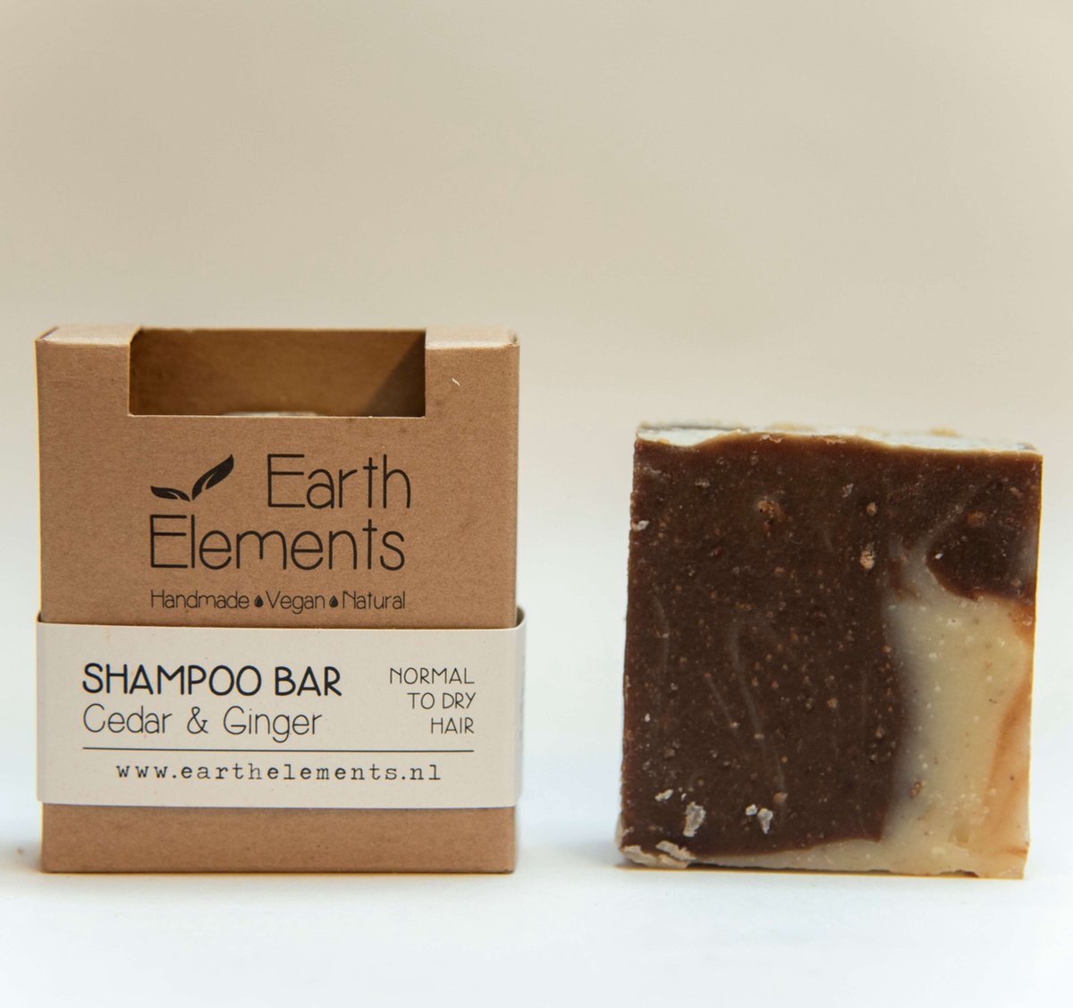 Earth Elements Shampoo bar Cedar & Ginger - droog haar - vegan - zonder parfum