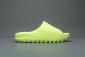 Gebruikt, adidas Yeezy Slide Glow Green (2022) HQ6447 Maat 42 GROEN tweedehands  Nederland