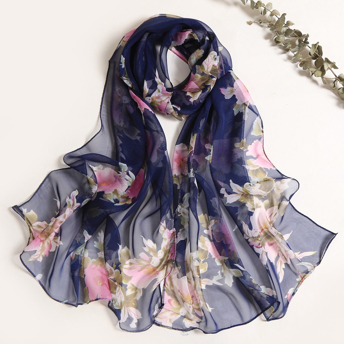Dunne Zomersjaal – Neksjaal en Omslagdoek – Blauw Gebloemd – Licht en Luchtig Polyester – Feestelijk en Dagelijks Accessoire – 160x50 cm