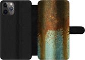 Bookcase Geschikt voor iPhone 11 Pro Max telefoonhoesje - Roest print - Grijs - Golfplaat - Met vakjes - Wallet case met magneetsluiting