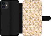Bookcase Geschikt voor iPhone 11 telefoonhoesje - Marmer print - Goud - Rozen - Patronen - Met vakjes - Wallet case met magneetsluiting