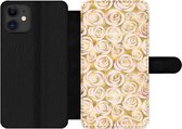 Bookcase Geschikt voor iPhone 12 Pro Max telefoonhoesje - Marmer print - Goud - Rozen - Patronen - Met vakjes - Wallet case met magneetsluiting