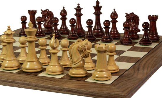 Thumbnail van een extra afbeelding van het spel ChessRegion - Houten Schaakbord - Walnoot/Esdoorn - Luxe - 54x54cm - Exclusief Schaakstukken