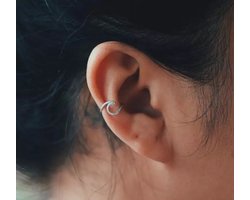 GoedeDoelen.Shop | Klem-Oorbel Silver Wave | Ear Cuff | Unisex | Golf | Oorklem | Oorbel Golf | 12MM x 6MM | Zilverkleurig | Wellness-House