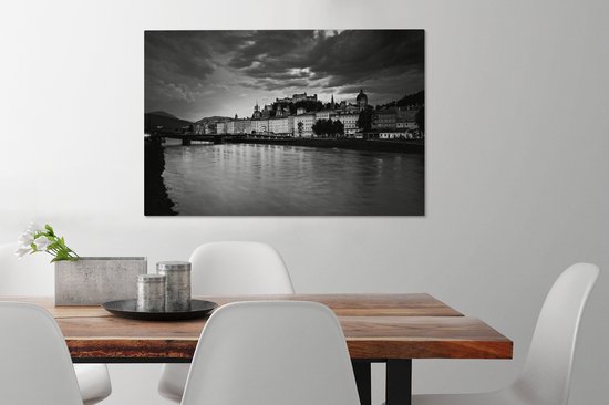 Tableau sur toile Coucher de soleil de Salzbourg - noir et blanc - 90x60 cm - Décoration murale