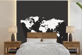 Papier peint photo vinyle - Carte du monde minimaliste sur fond sombre | Papier peint Wereldkaart largeur 300 cm x hauteur 300 cm - Tirage photo sur papier peint (disponible en 7 tailles)