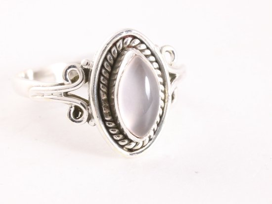 Fijne bewerkte zilveren ring met rozenkwarts - maat 15.5