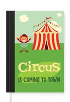 Notitieboek - Schrijfboek - "Circus is coming to town" met een clown en een circustent - Notitieboekje klein - A5 formaat - Schrijfblok