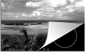 KitchenYeah® Inductie beschermer 76x51.5 cm - Eilanden bij Bora Bora - zwart wit - Kookplaataccessoires - Afdekplaat voor kookplaat - Inductiebeschermer - Inductiemat - Inductieplaat mat