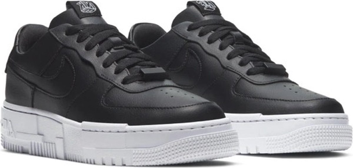 Nike Air Force 1 Pixel Zwart / Wit - Dames Sneaker - CK6649-001 - Maat 37.5  | bol.com