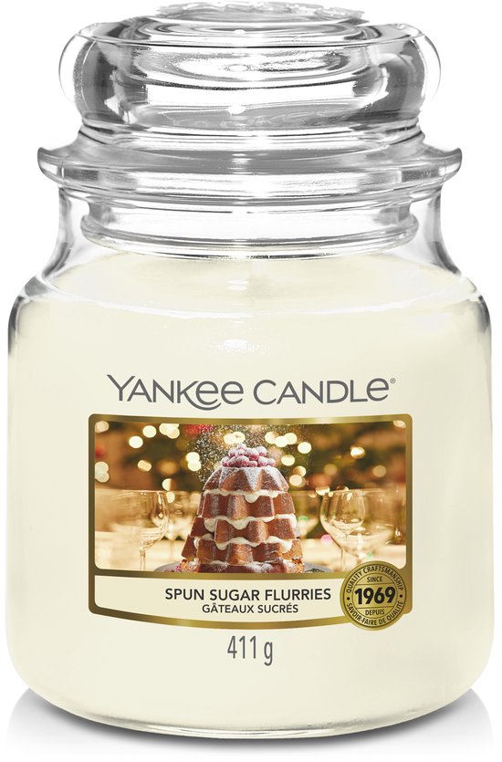 Yankee Candle Spun Sugar Flurries Medium Jar
