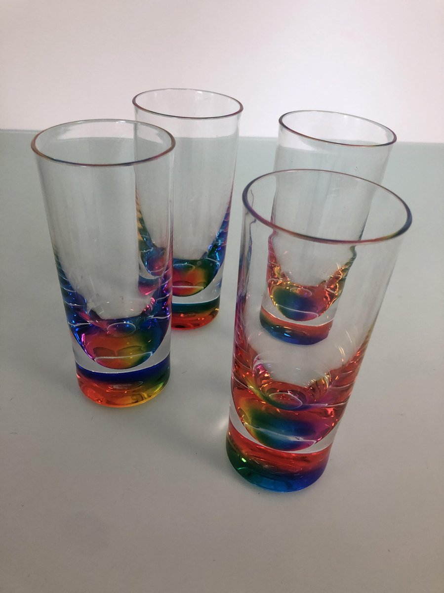 Plastic glazen set, met gekleurde bodem ( 4 stuks ) | bol.com