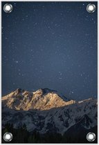 Tuinposter –Besneeuwde Bergtoppen met Sterrenhemel– 100x150cm Foto op Tuinposter (wanddecoratie voor buiten en binnen)