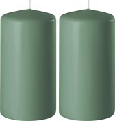 2x Groene cilinderkaarsen/stompkaarsen 6 x 15 cm 58 branduren - Geurloze kaarsen groen - Woondecoraties