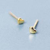 Goudkleurig sterling hartje - Oorknopjes - 925 zilver - By Cleo