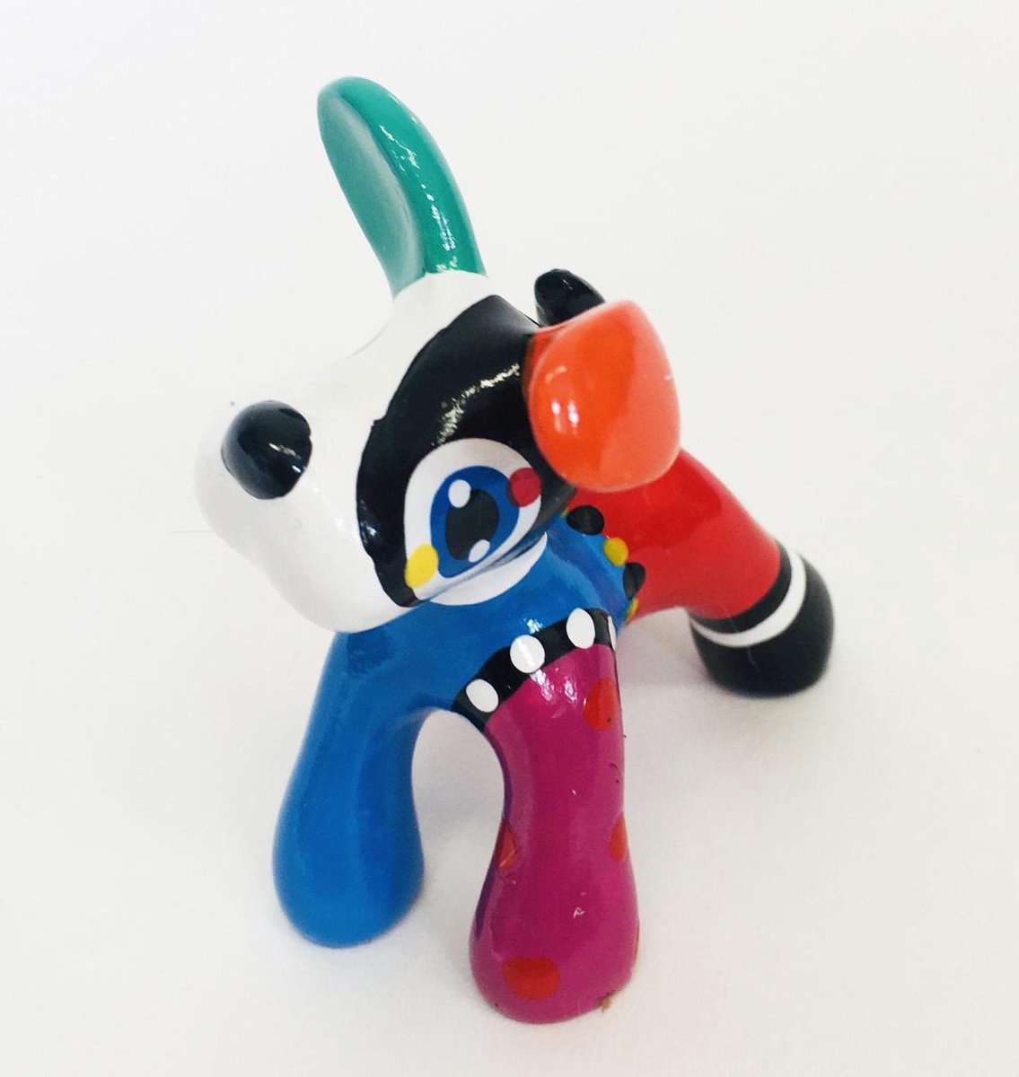 Jacky Zegers Beeld Hond Boaz-Kleurrijke, Vrolijke Kunst–Uniek en Origineel Cadeau–in Kleurrijke Geschenkdoos -JZ24-7 cm
