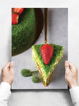 Wandbord: Groene pistachetaart met aardbeien - 30 x 42 cm