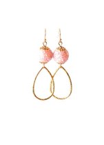 Oorbellen bohemian roze/goud met druppel, lengte 4,5 cm