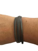 Petra's Sieradenwereld - Leren armband grijs met magneetsluiting (10255)