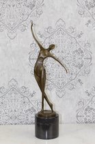 Bronzen Beeld Dansende Vrouw 53 cm hoogte.