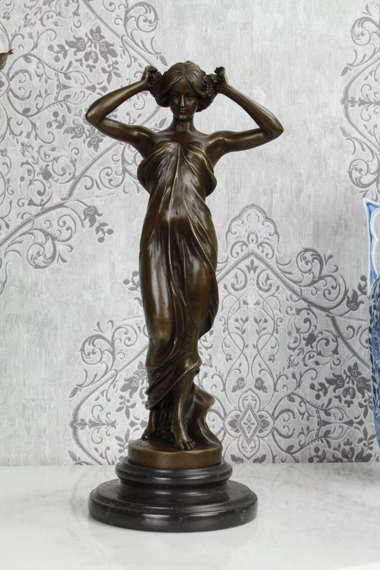 Sculpture en bronze femme posant | bol.com