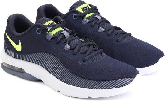 nike advantage 2