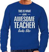 Awesome Teacher - geweldige leraar cadeau sweater blauw heren - meester / docent verjaardag cadeau XL