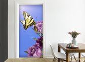 Easy Doorstickers-Gele Vlinder op Paarse Bloem