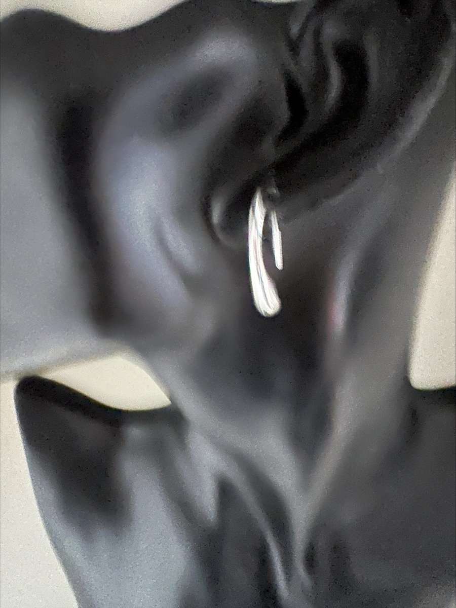 Zilverkleurige waterdruppel oorbellen | Make up | Parfum | Moederdag | Verjaardagscadeau| Cadeautje| Valentijnsdag| Kado | sieraden | vaderdag | oorbellen | oorsieraden
