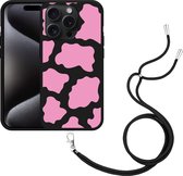 Cazy Hoesje met koord Zwart geschikt voor iPhone 15 Pro Roze Koeienvlekken