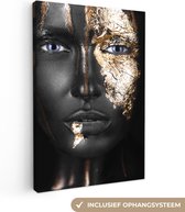 Image unique d'une femme maquillée aux nuances dorées. Le portrait est facile à combiner avec les couleurs noir et or 80x120 cm - Tirage photo sur toile (Décoration murale salon / chambre)