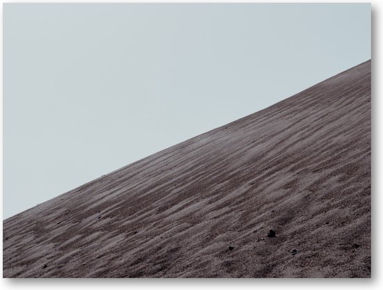 Eenvoud van de Elementen - Lanzarote's Lessen in Eenvoud - Aards Minimalisme - Fotoposter 40x30