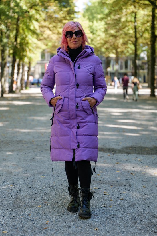 Foto: Lange dames winterjas gewatteerd en getailleerd lila maat xl 42 