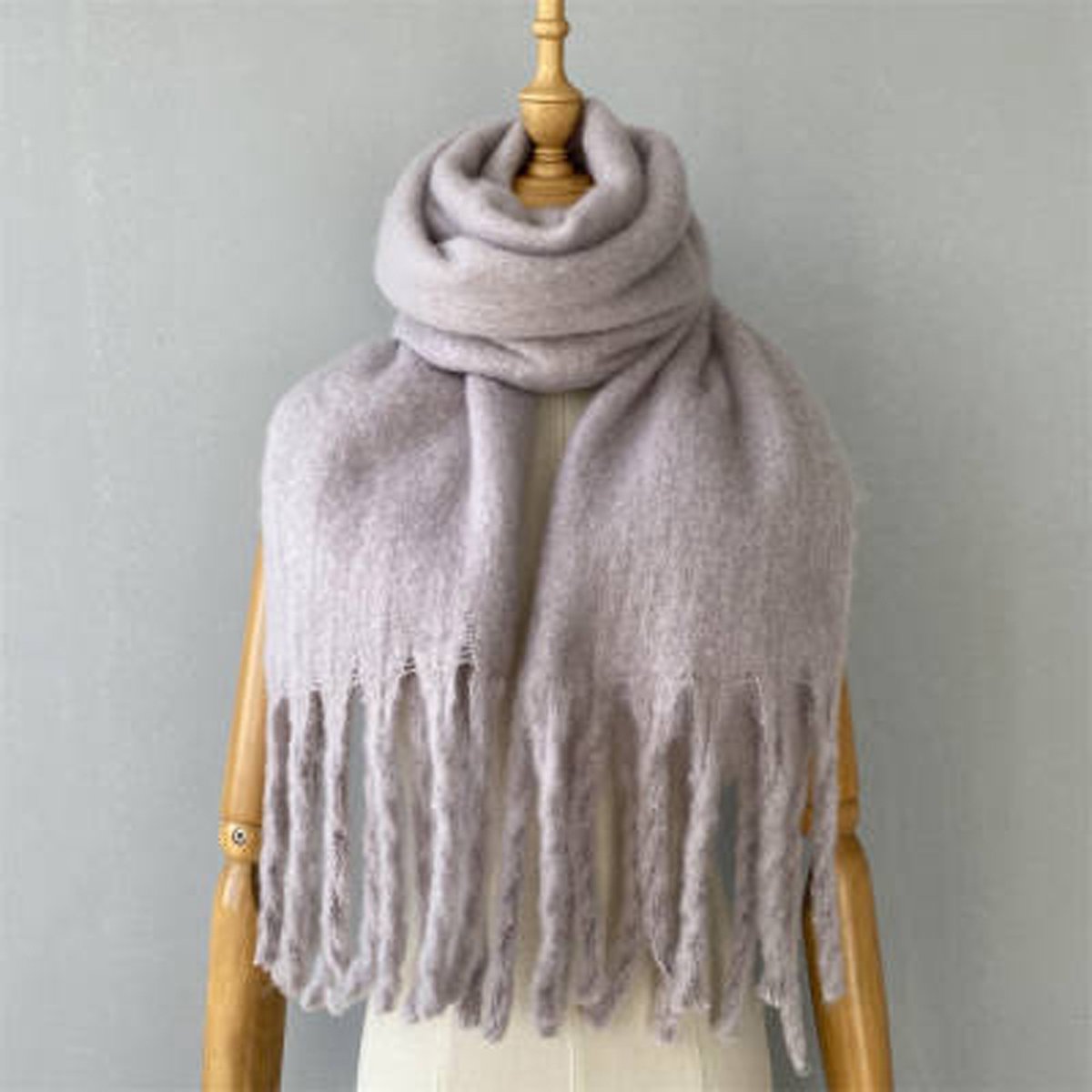 Sjaal light Grey / Fluffy met franjes / chunky fluffy scarfs / accessoires dames Sjaal / wintersport fluffy sjaal / fluffy scarf