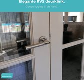 Deurklink Design - deurkruk - deurslot - deurbeslag - deurhandvat - RVS - op ronde rozetten - sleutelgat rozet