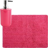 MSV badkamer droogloop tapijt/matje - Langharig - 50 x 70 cm - inclusief zeeppompje in dezelfde kleur - fuchsia roze