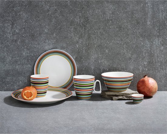 iittala bord uit de serie Taika Siimes - Svenska Fynd