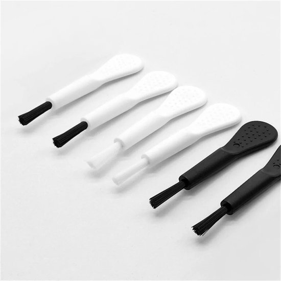 Schoonmaak borstels oordopjes - Zwart - 4 stuks - telefoon schoonmaken - draadloze oortjes - toetsenbord schoonmaken - Merkloos