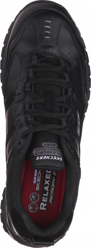 Zwarte Skechers werkschoen, bovenaanzicht toont veters en rode binnenzool met 'Skechers Relaxed Fit Memory Foam'.