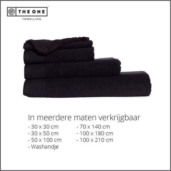 Stapel zwarte handdoeken in verschillende maten.