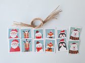 Cadeau Labels - 12 Stuks - Kerst Labels - Klein kaartje - Kerstmis - Label - Gift Tag - Decoratie Kaartjes - Kerst Cadeau - Kerst Kaart - Mini Kaartjes - Sneeuwpop - Rendier - Kerstman - Papieren Label - Christmas - Naam Tag