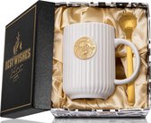 Teacher Gift for Teachers, Teacher Gift from Students and Parents, Round 3D Medal Vertical Stripes Ceramic Teacher Cup Coffee Cup with Spoon and Gift Box, 400 ml