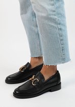 Sacha - Dames - Zwarte leren loafers met goudkleurige chain - Maat 41