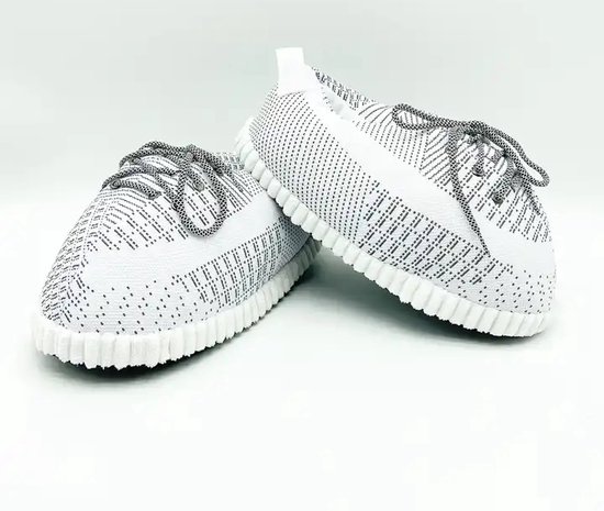 Footzynederland®YZY Reflect white - Sneaker sloffen - nike stijl - One size fits all - Pantoffels - yeezy stijl